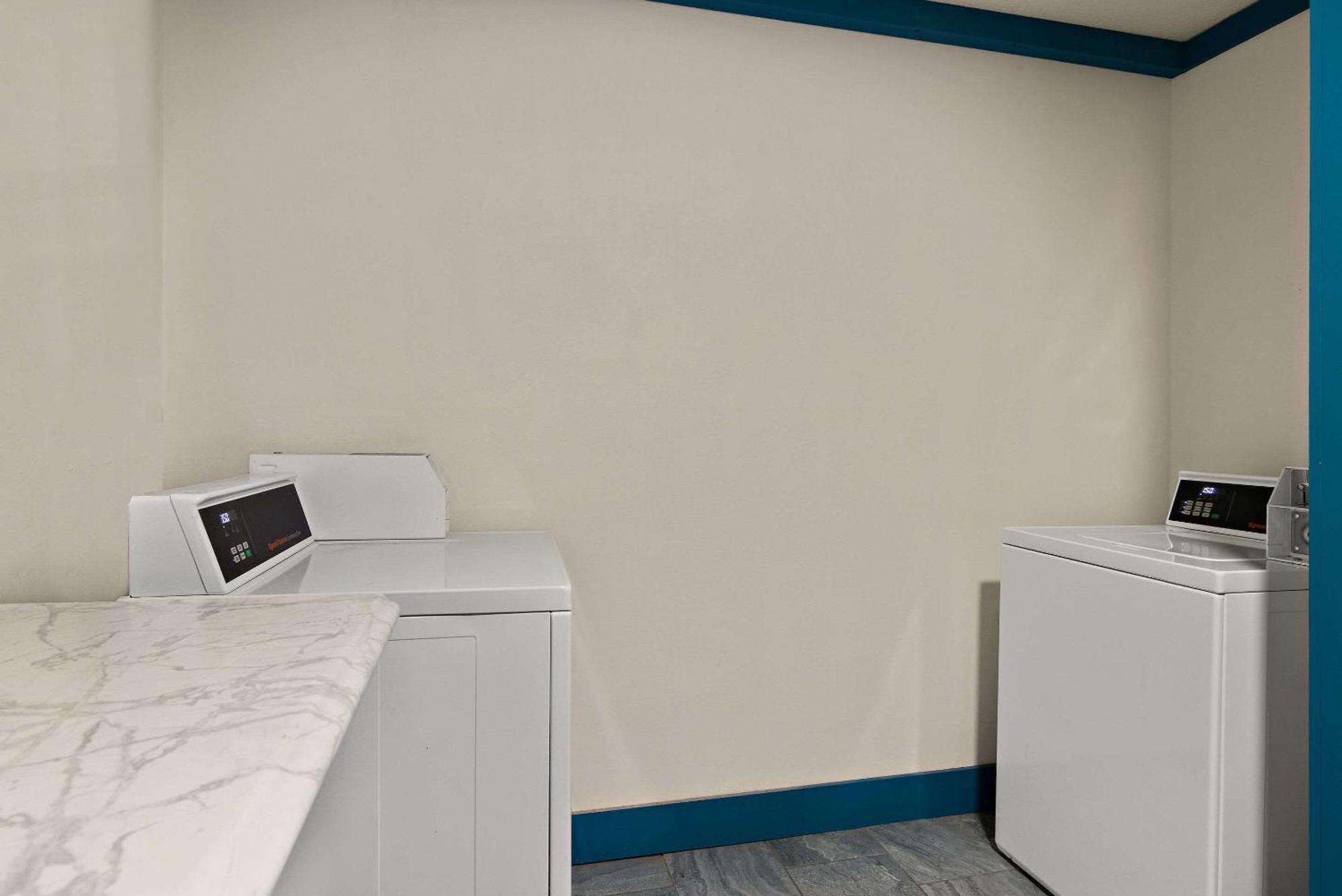 Clarion Pointe Bloomington-Normal Near I-55 And University Ngoại thất bức ảnh