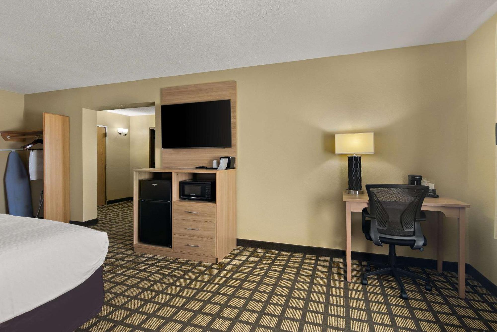 Clarion Pointe Bloomington-Normal Near I-55 And University Ngoại thất bức ảnh