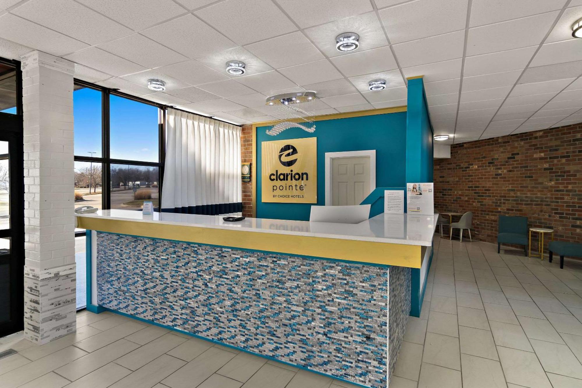 Clarion Pointe Bloomington-Normal Near I-55 And University Ngoại thất bức ảnh