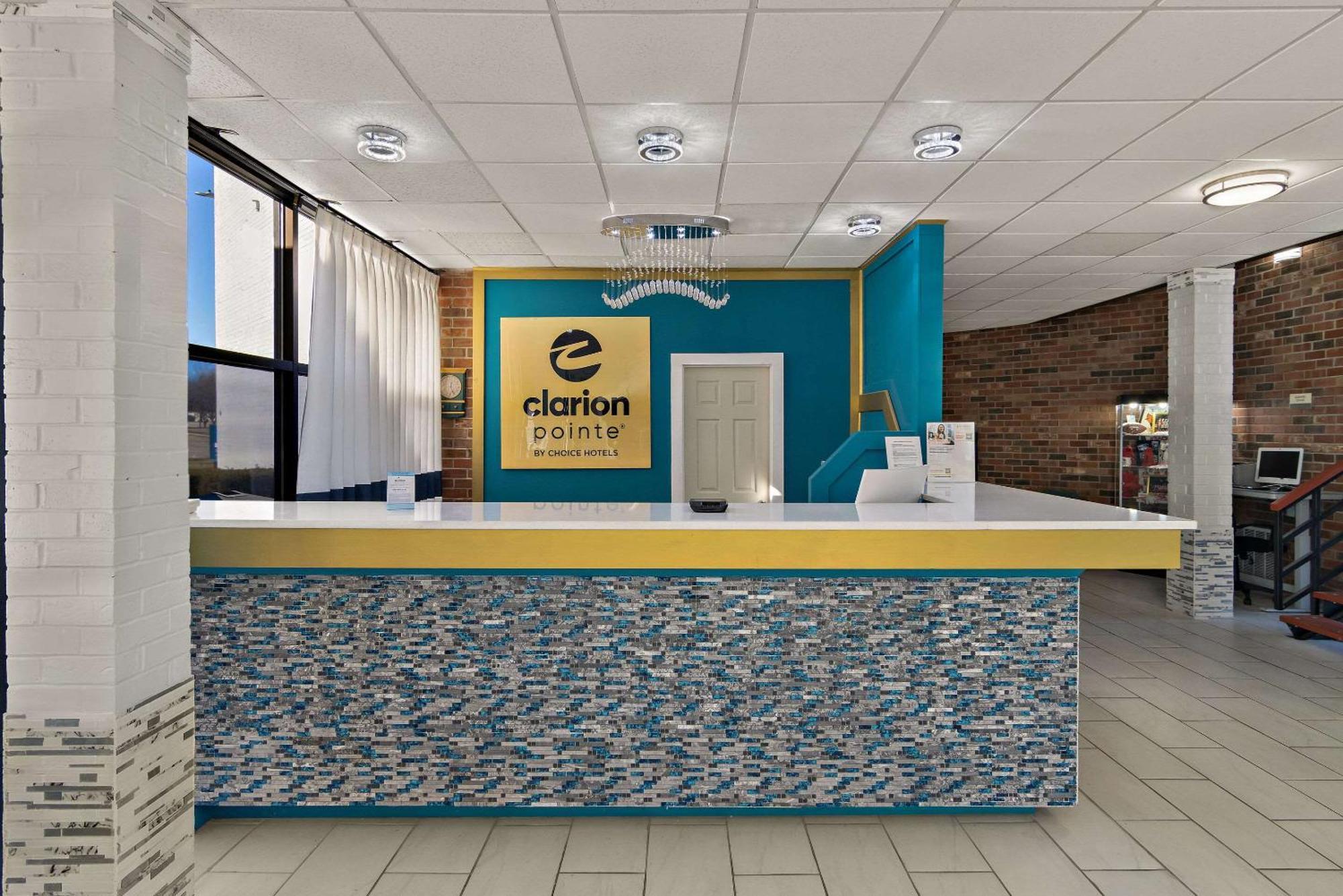 Clarion Pointe Bloomington-Normal Near I-55 And University Ngoại thất bức ảnh